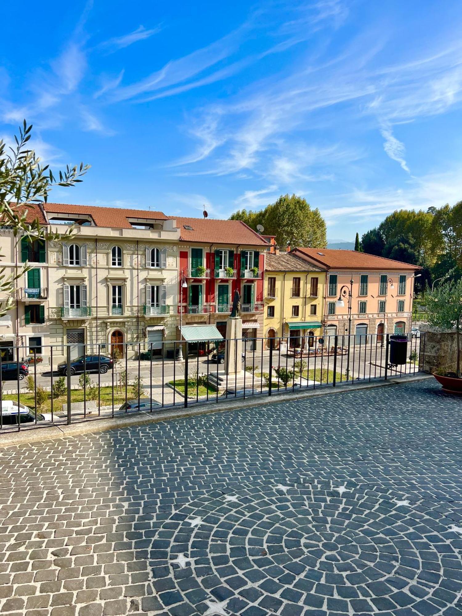 Palazzo Polini Suite Apartments Sora Esterno foto